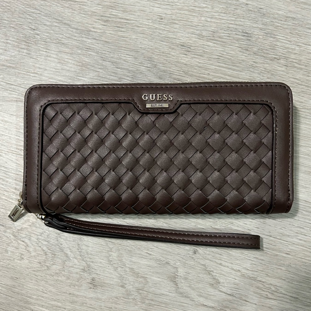 Guess Wallet